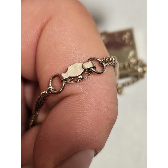 Cameo Four Picture Gold Tone Decorative Locket - Spring Loaded - Vintage - Picture 6 of 15